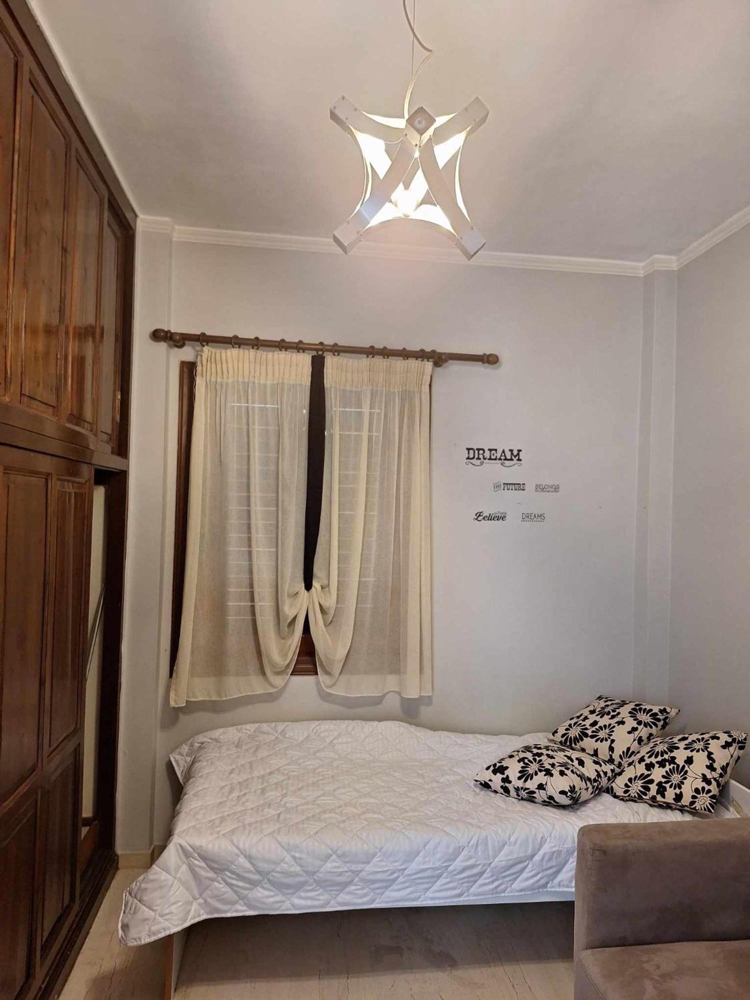 Petroupoli Apartments Athena Bagian luar foto